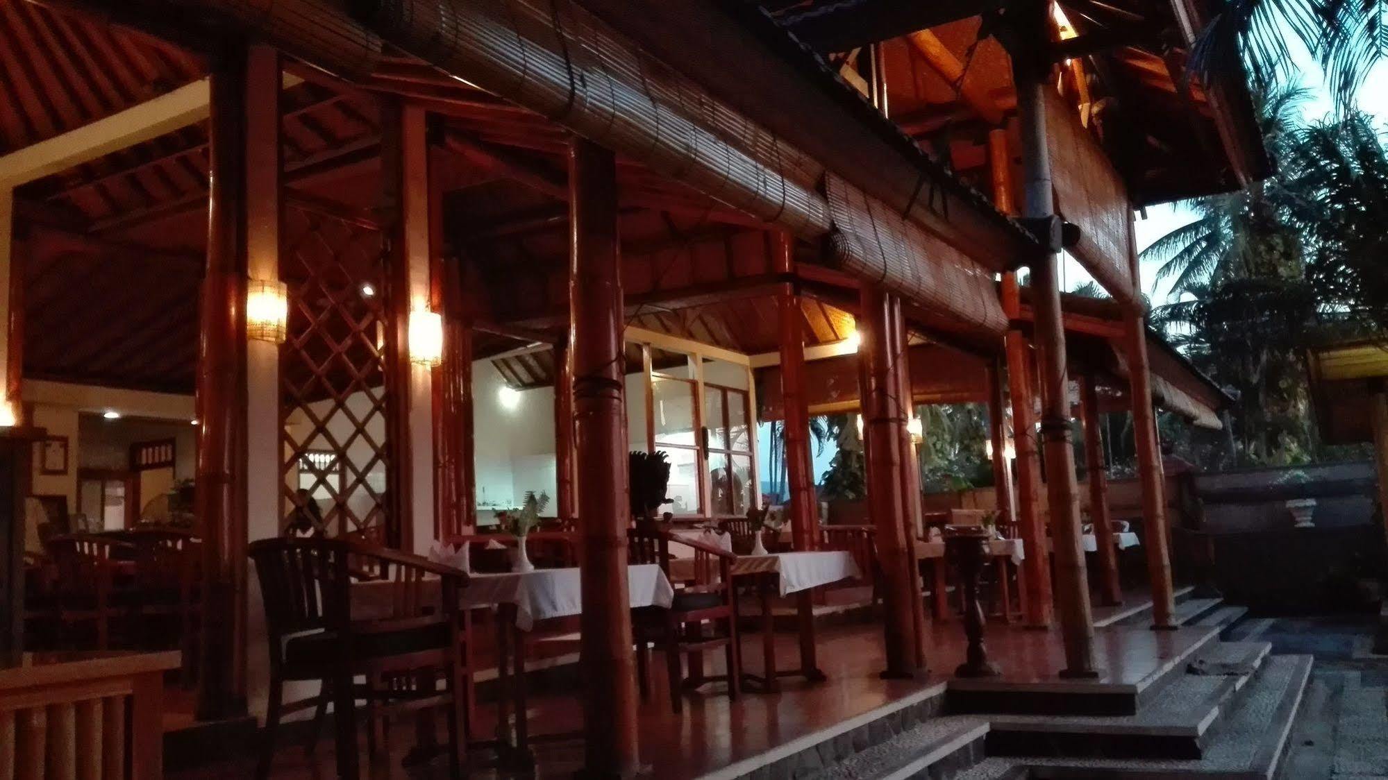 洛维纳星光酒店 罗威那 外观 照片